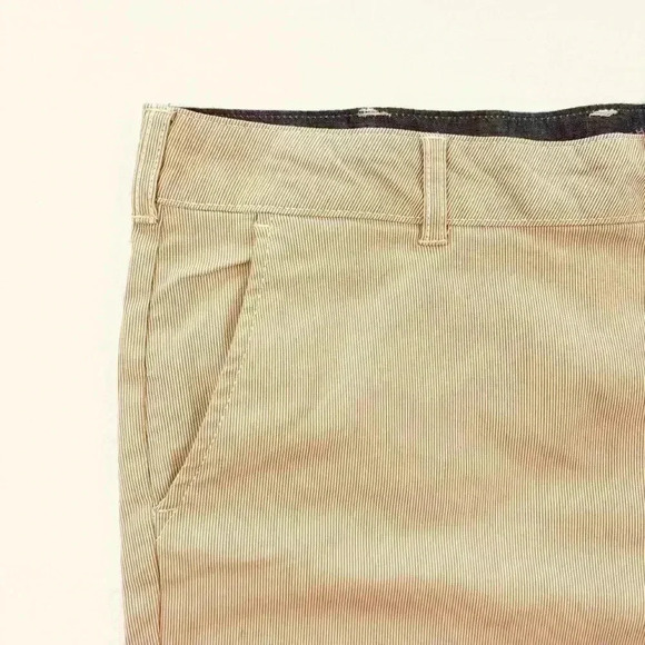 NWT G.H. Bass Co Tan Pinstripe Stretch Long Bermuda Chino Walking Short Size 14 - Picture 2 of 14